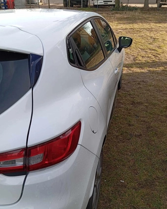 Renault Clio cena 33900 przebieg: 108000, rok produkcji 2017 z Oborniki małe 211